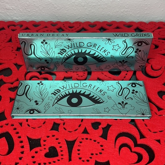 🎉HP🎉Urban Decay Wild Greens Eyeshadow Palette - Picture 5 of 6